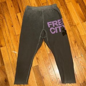 Free City women’s XS cropped sweatpants